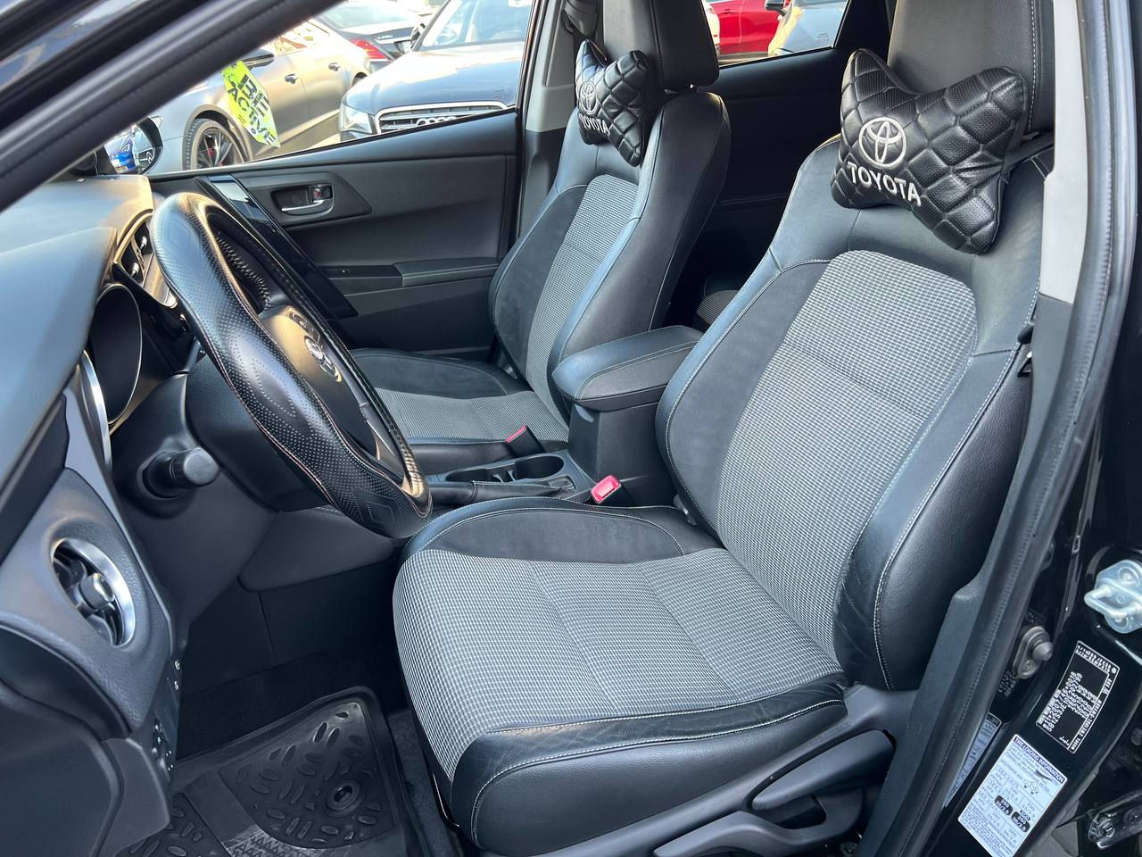 Toyota Auris foto 7