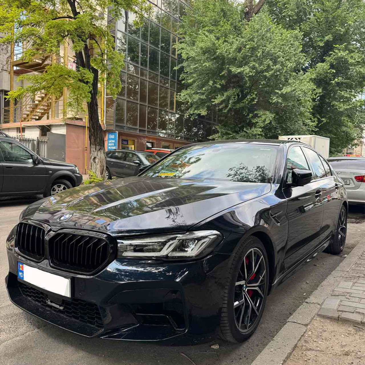 BMW 5 Series фото 2