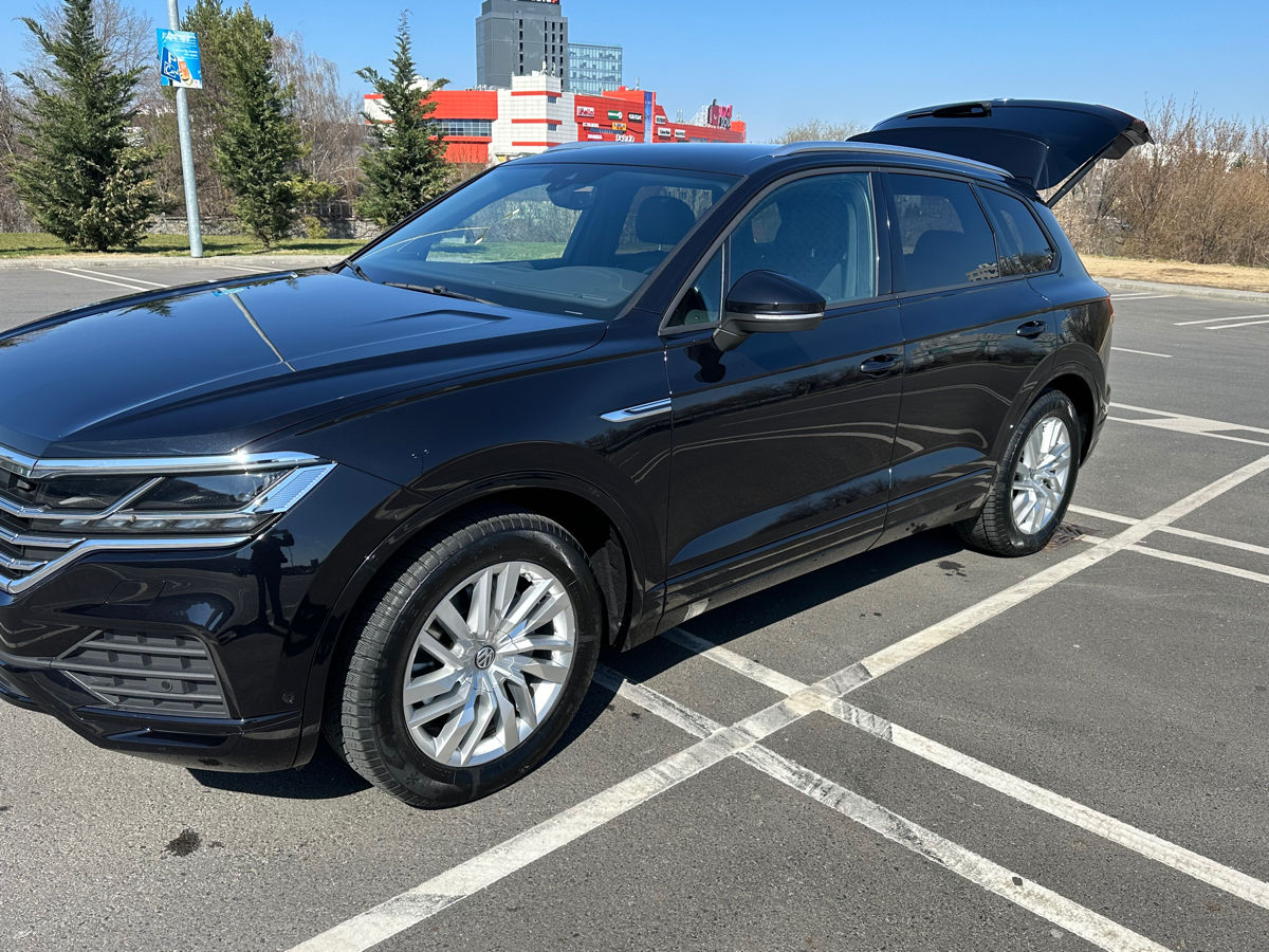 Volkswagen Touareg foto 3