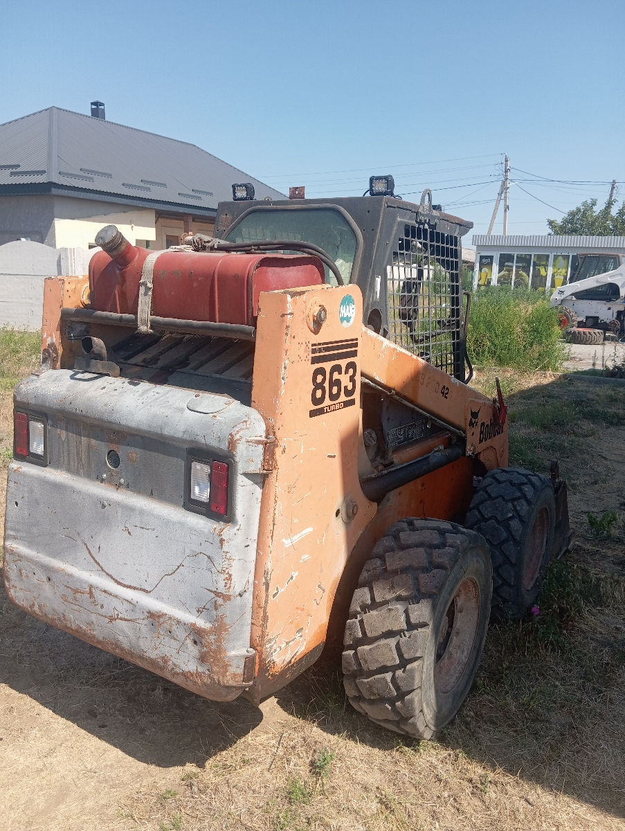 Bobcat 863 high low фото 1