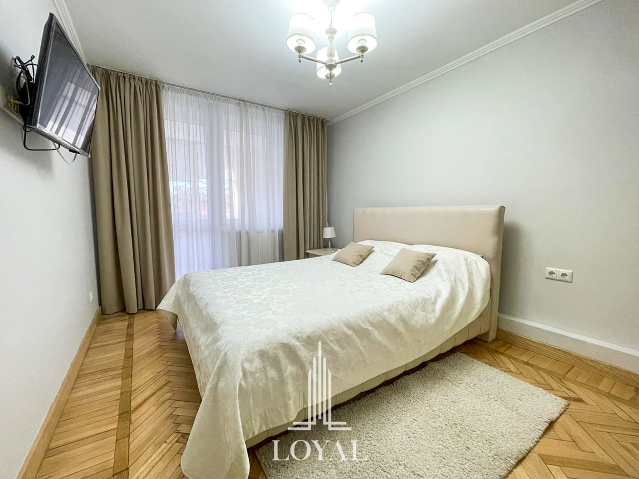 Apartament cu 3 camere,  Centru,  Chișinău,  Chișinău mun. foto 2