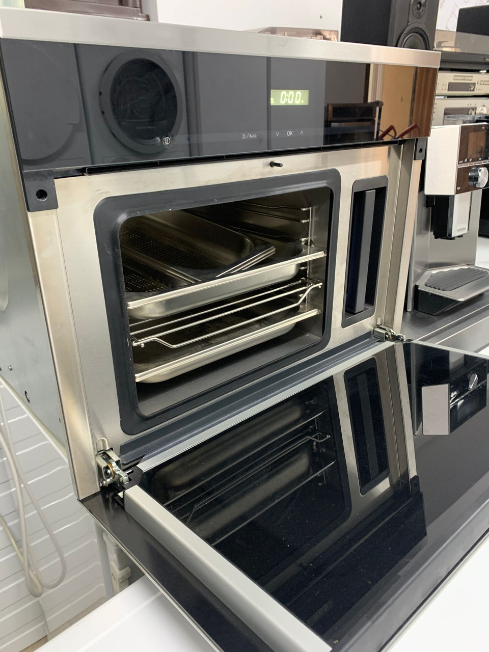 Cuptorul cu abur Miele adunarea germană ! foto 1