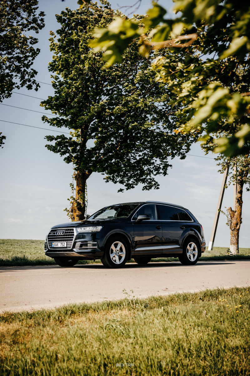 Audi Q7 foto 0