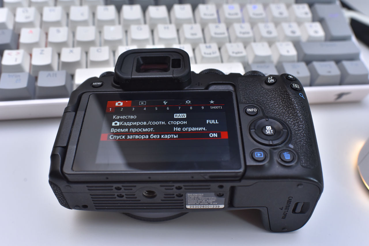 Canon RP Body foto 2