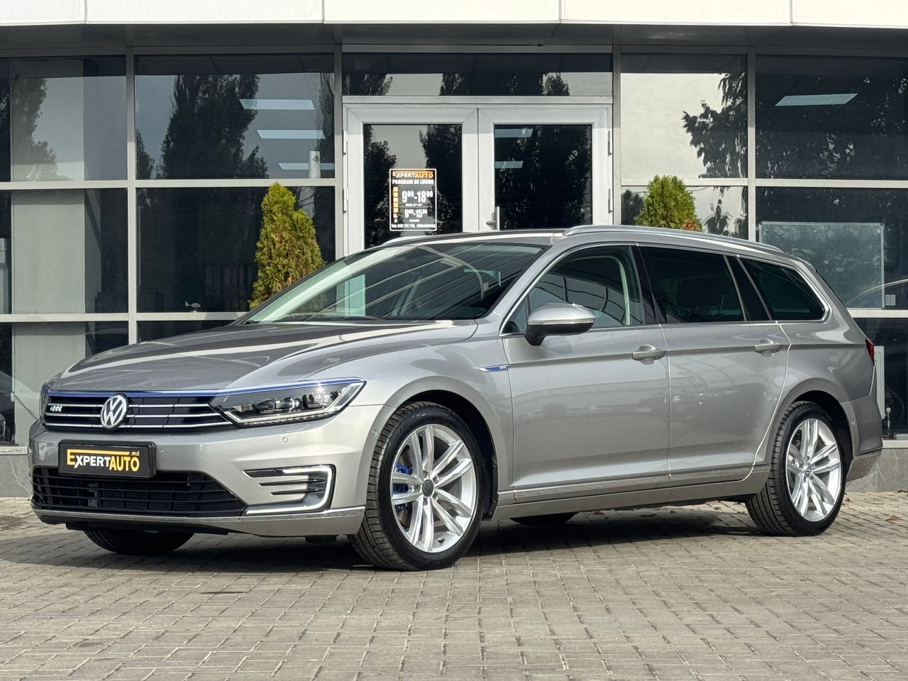 Volkswagen Passat — fotografia principală