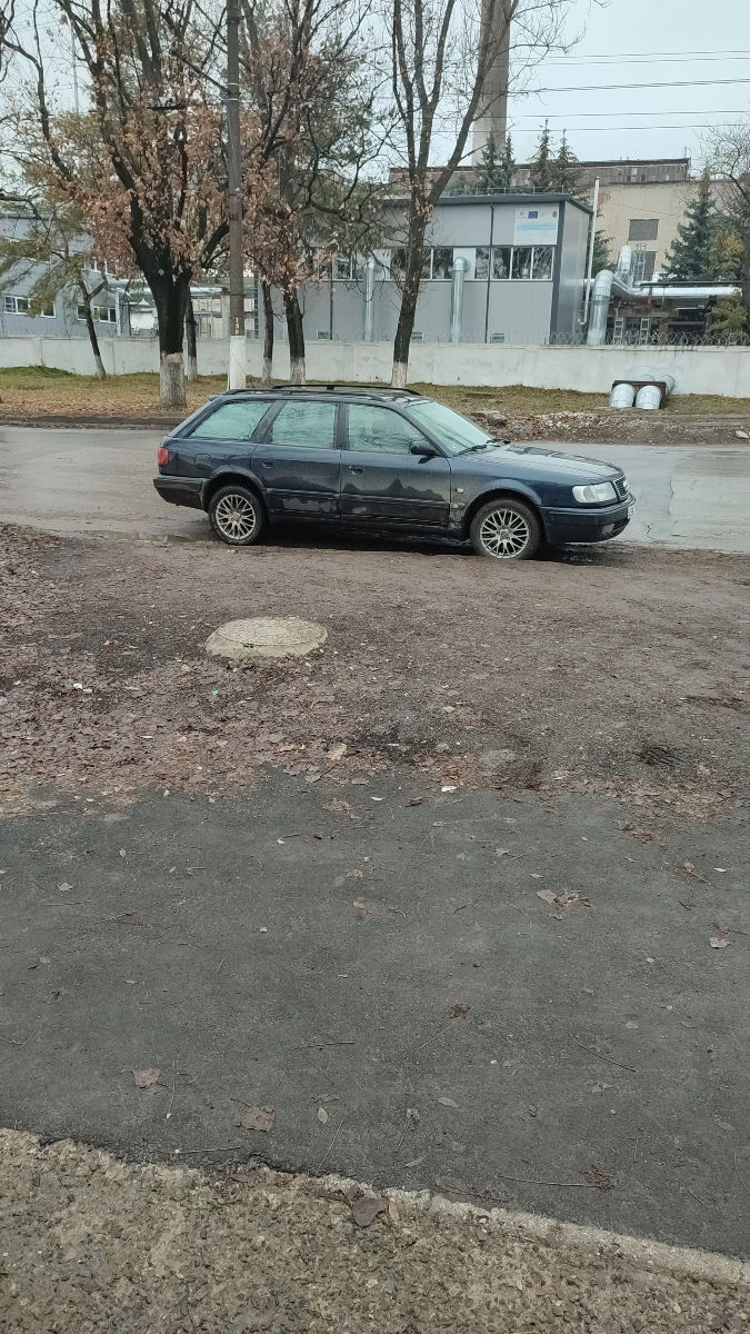 Audi 100 фото 9