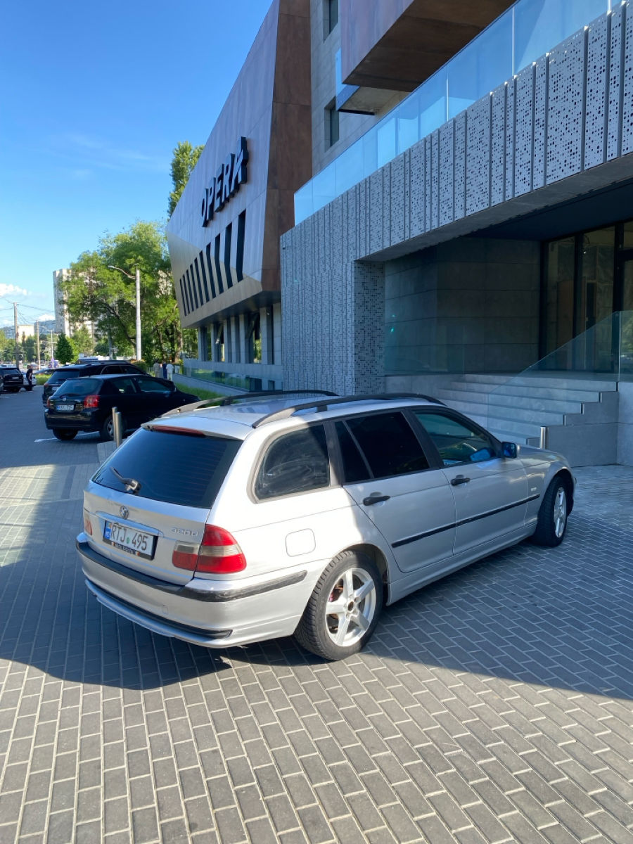 BMW 3 Series foto 2