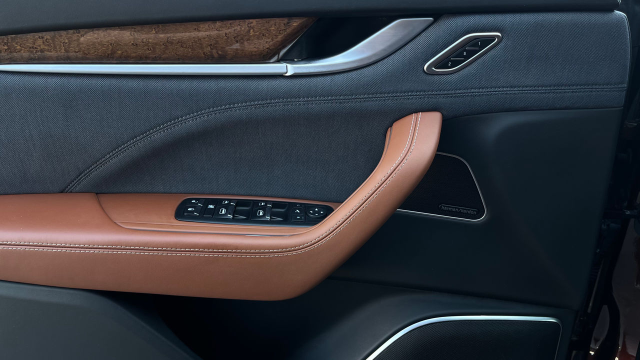 Maserati Levante фото 13