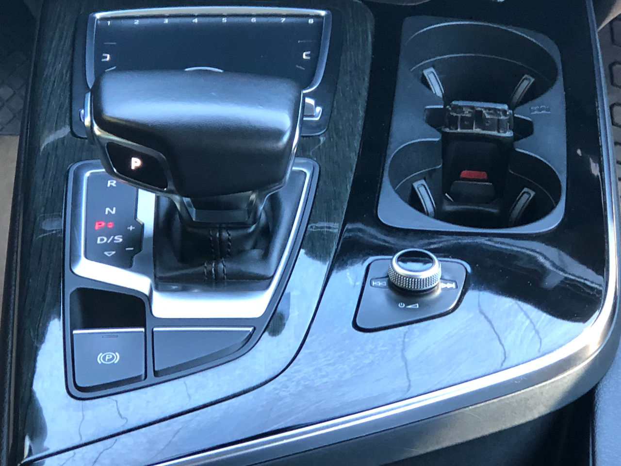 Audi Q7 фото 15