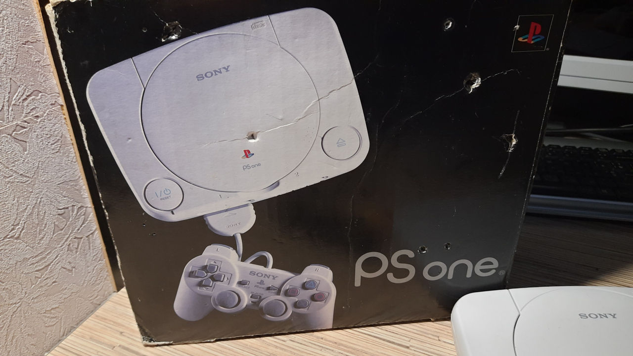 Продам PSone PS1 в хорошем состоянии.