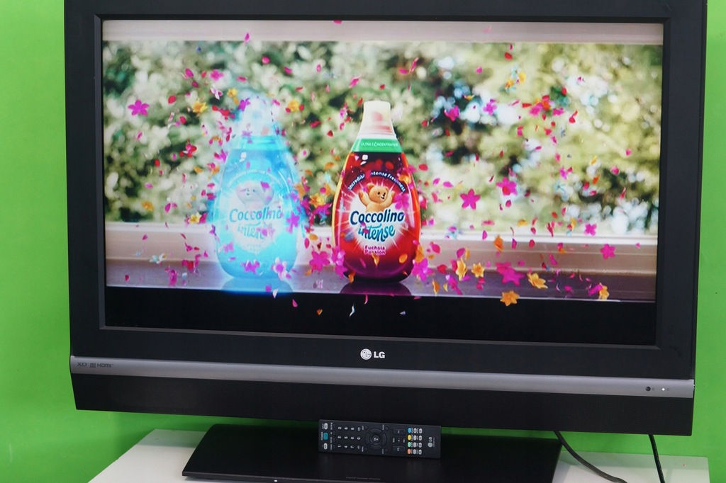 LG 37le2r foto 1