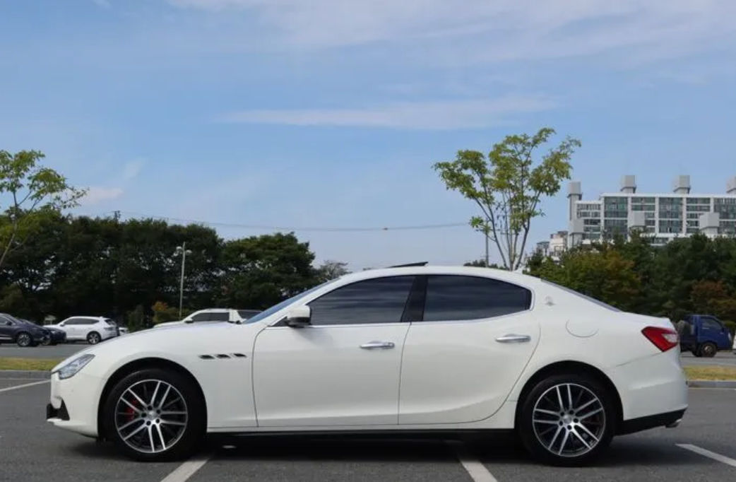 Maserati Ghibli II foto 1