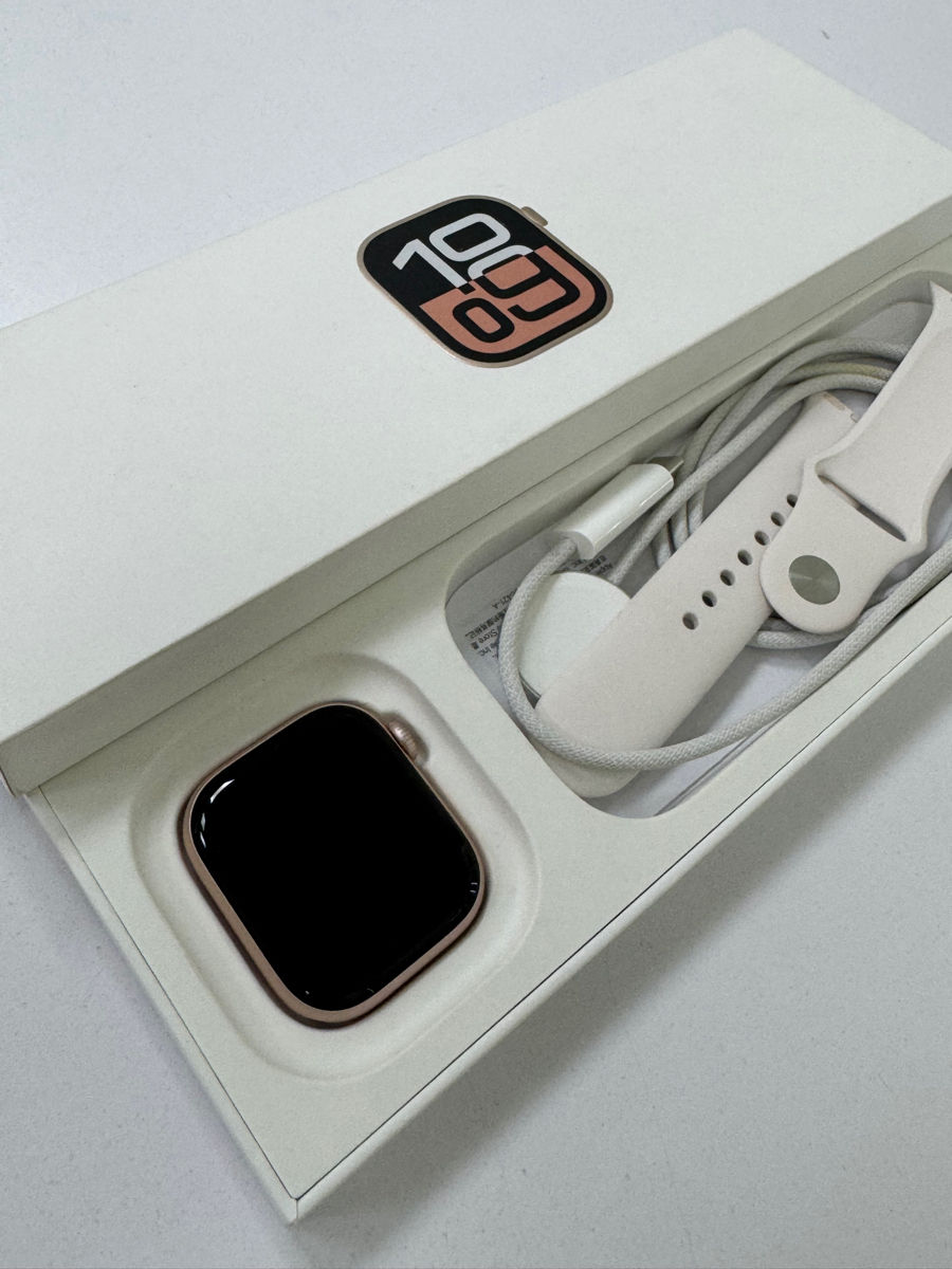 Apple watch 10 42mm rose gold , tot setul , baterie 100%  foto 1