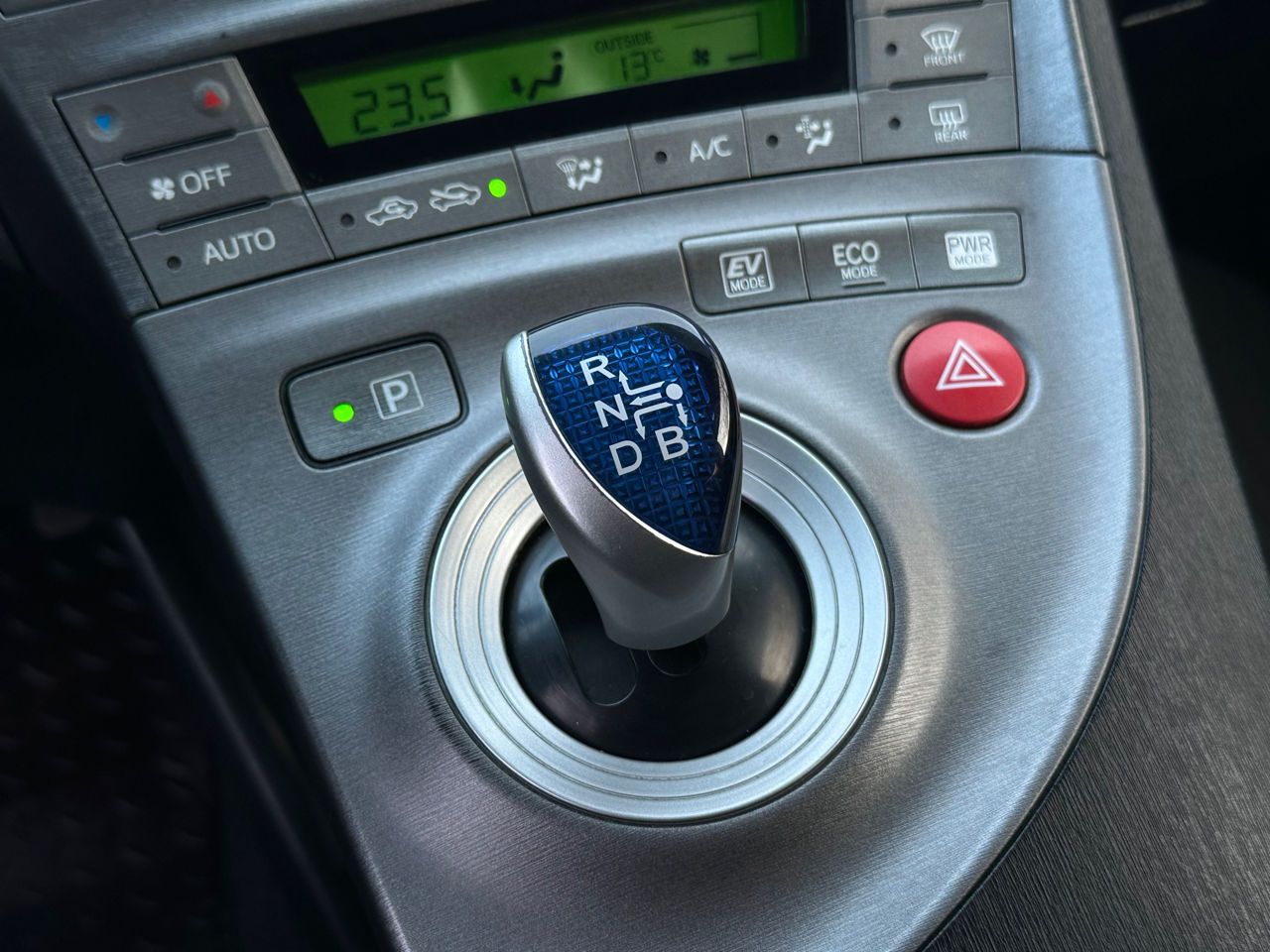 Toyota Prius foto 16