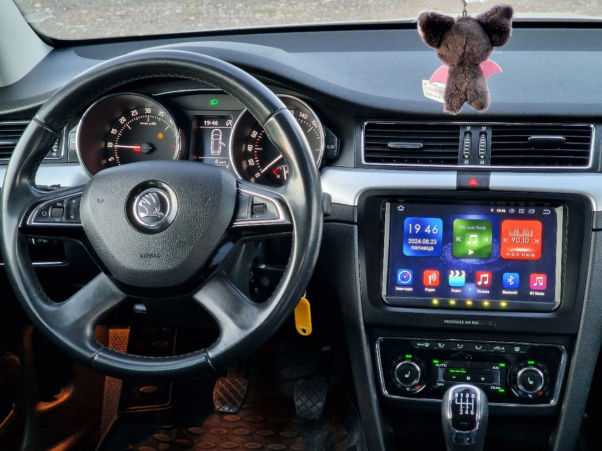 Skoda Superb foto 8