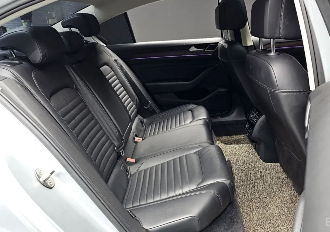 Volkswagen Passat foto 9