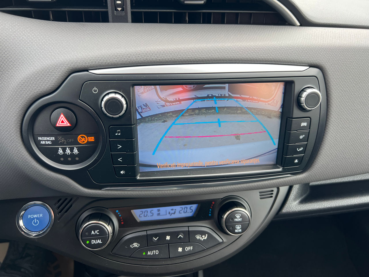 Toyota Yaris foto 14