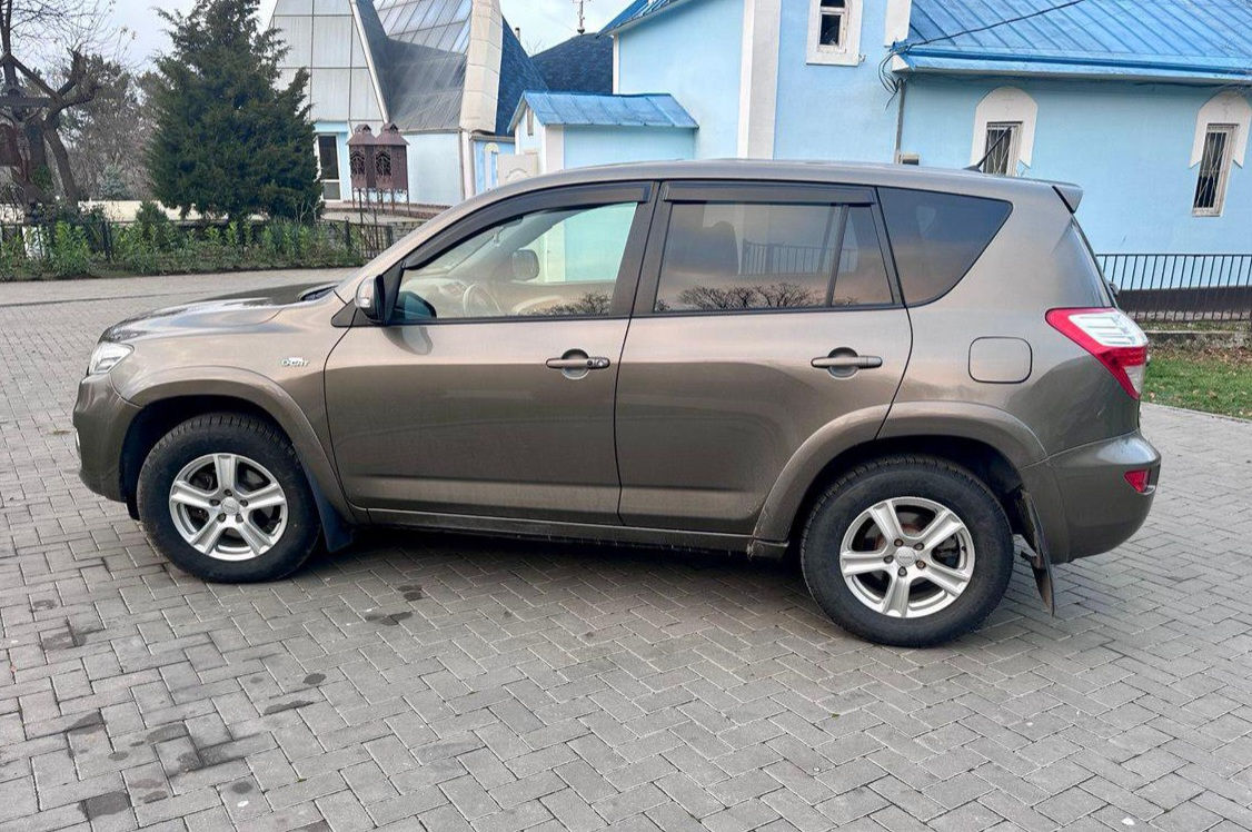 Toyota Rav 4 2011 г. с пробегом 270333 км, Дизель, 11299
