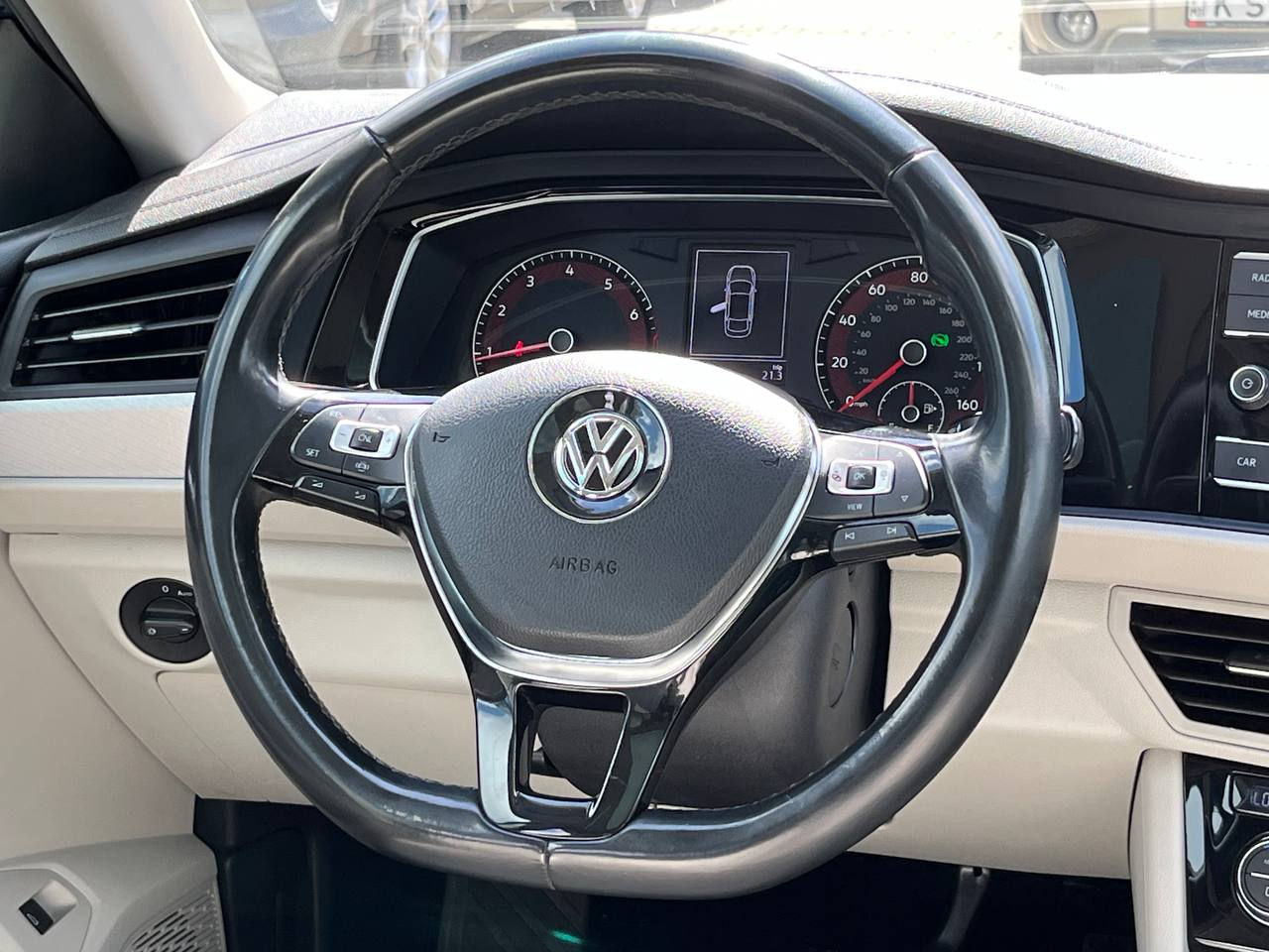 Volkswagen Jetta foto 11