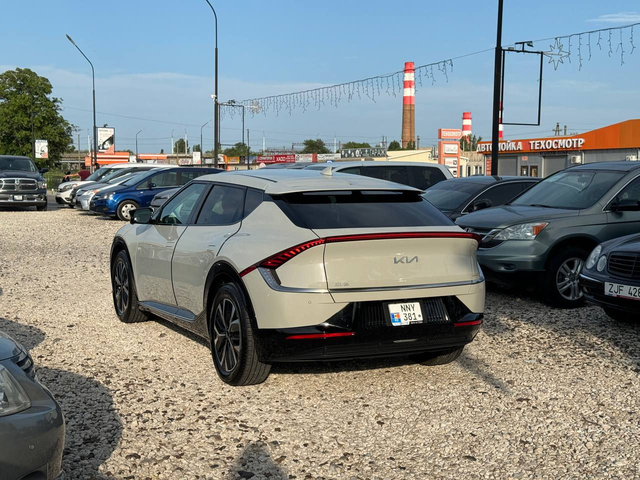KIA EV6 фото 2