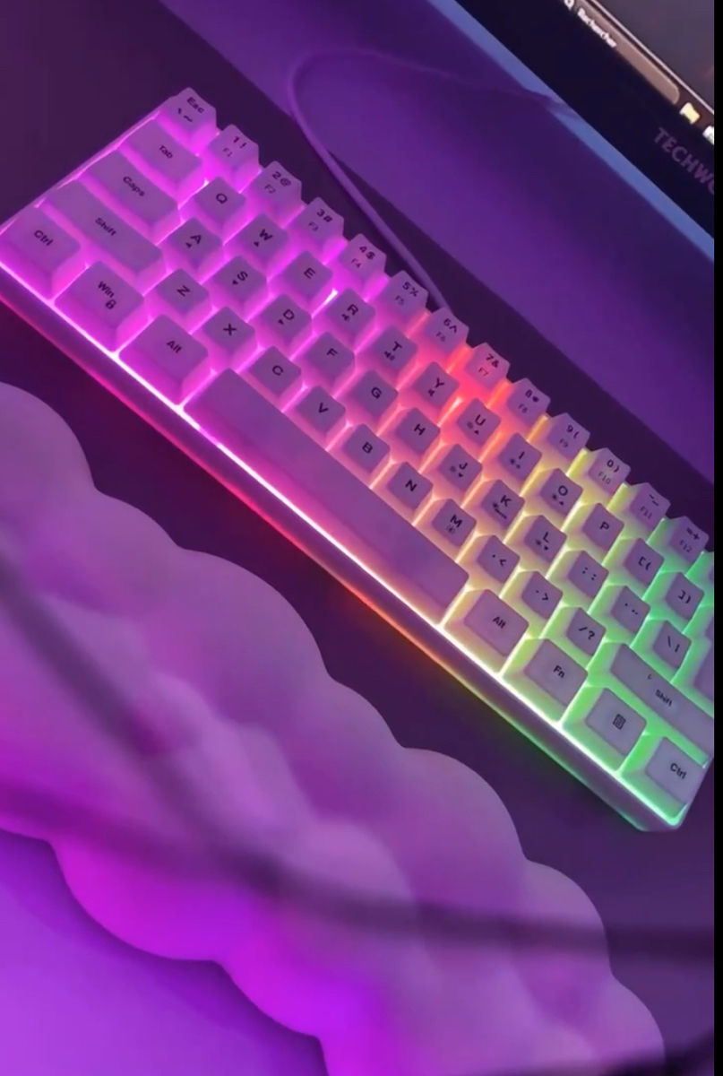 Tastatura luminoasa pentru jocuri foto 0
