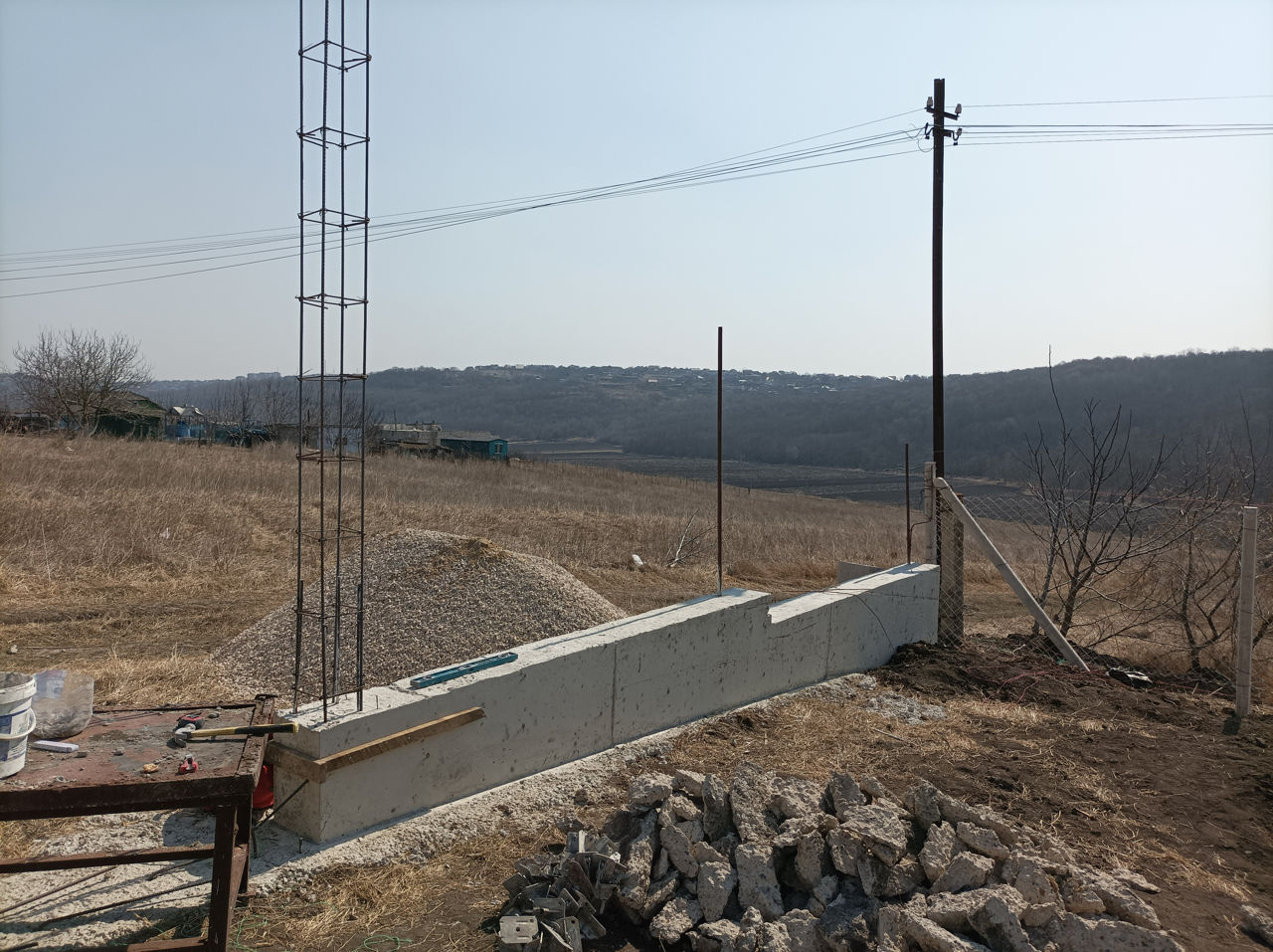 Construcția gardurilor din beton padporca,(perete de sprijin) bazine ,zidărie,fortan ,cotileț,etc... foto 18