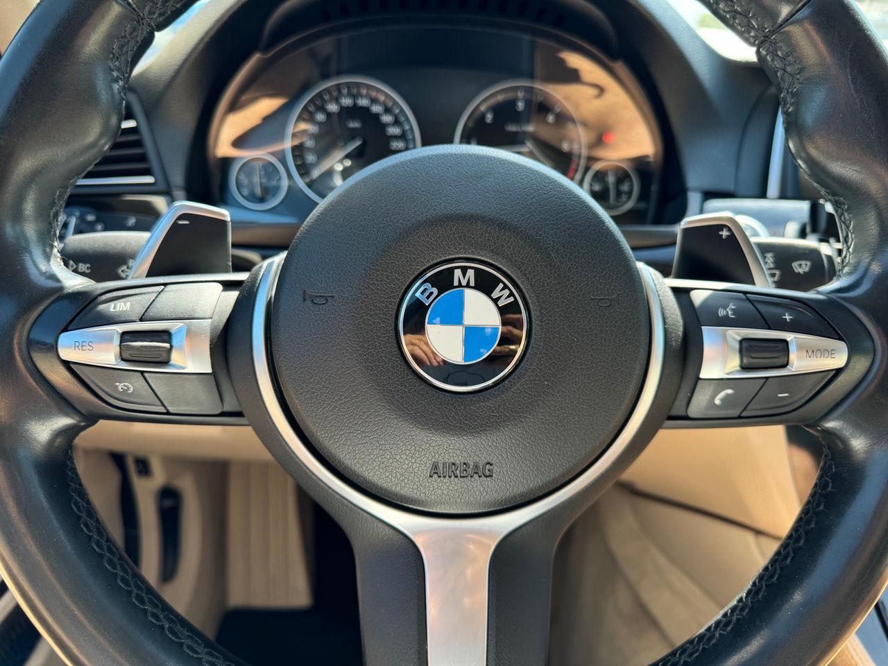 BMW 5 Series foto 11