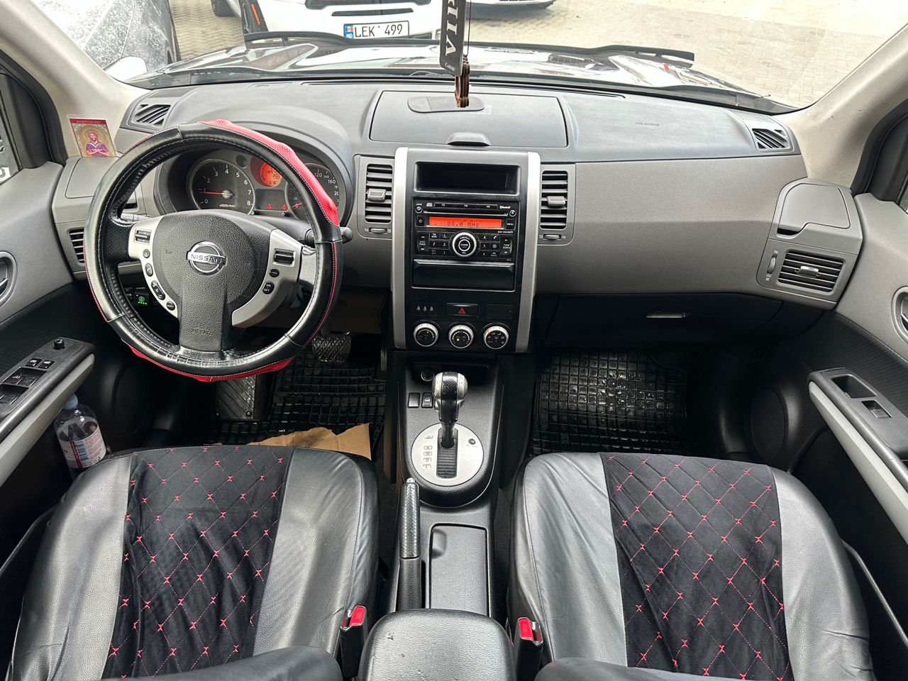 Nissan X-Trail foto 8