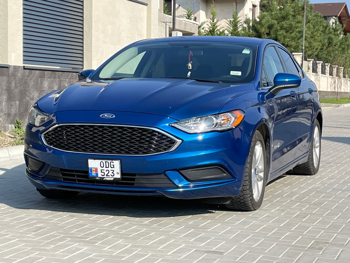 Ford Fusion foto 2