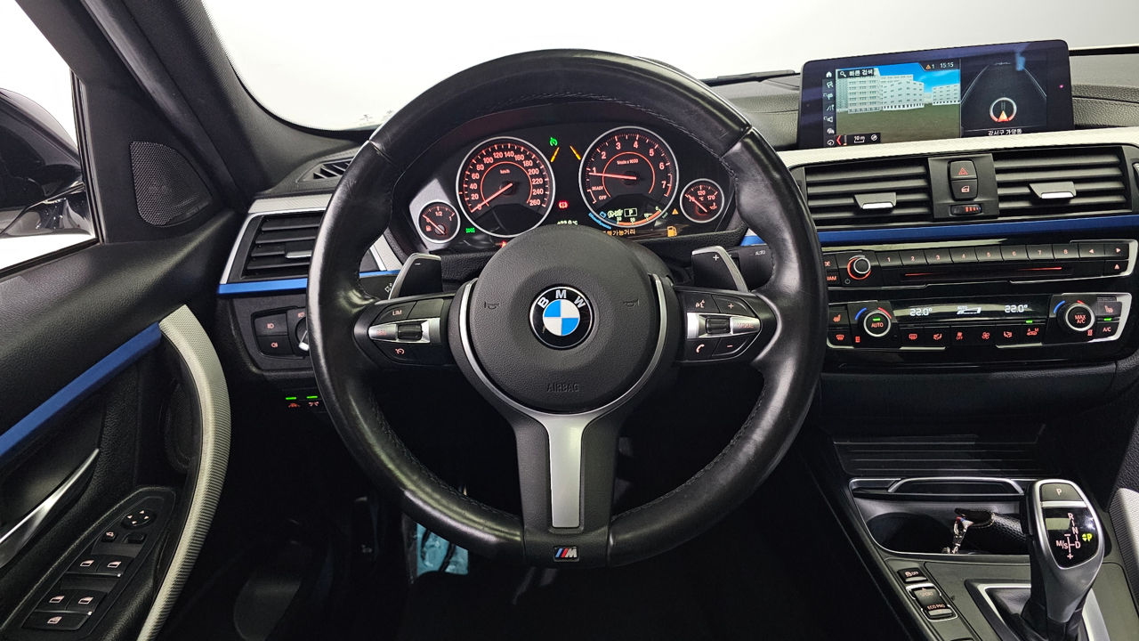 BMW 3 Series foto 4