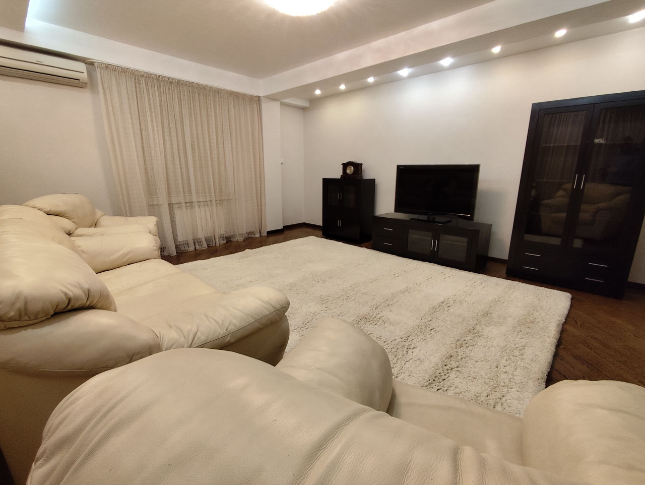 Apartament cu 3 camere, 91 m², Centru, Chișinău foto 1