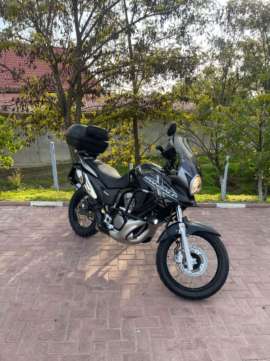 Honda Transalp 700 фото 4