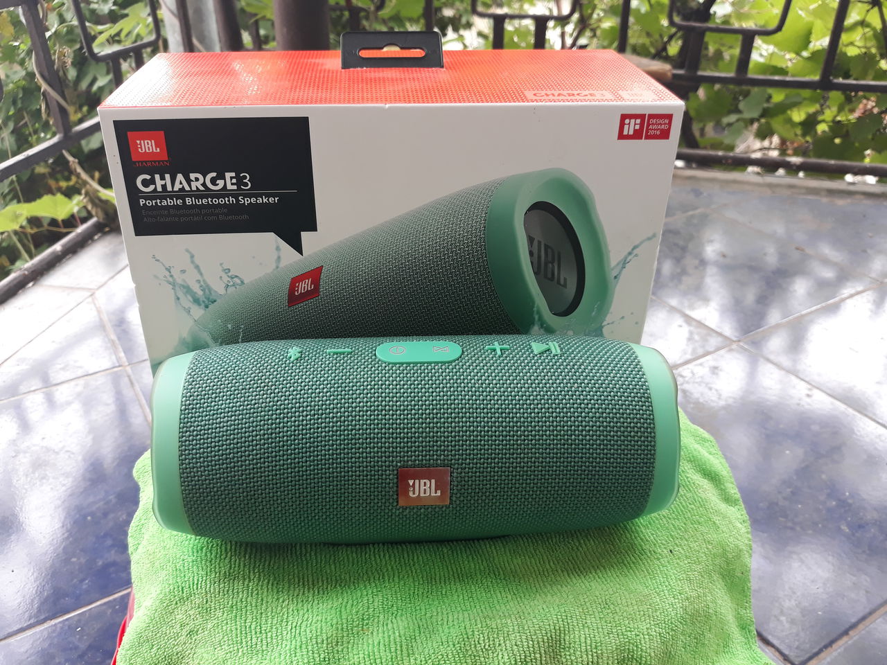 Jbl оригинал. Оригинал JBL charge 3 оригинал. Колонка JBL чардж 3 оригинал. Колонка JBL charge 1588. Колонка JBL чардж 4 не оригинал.