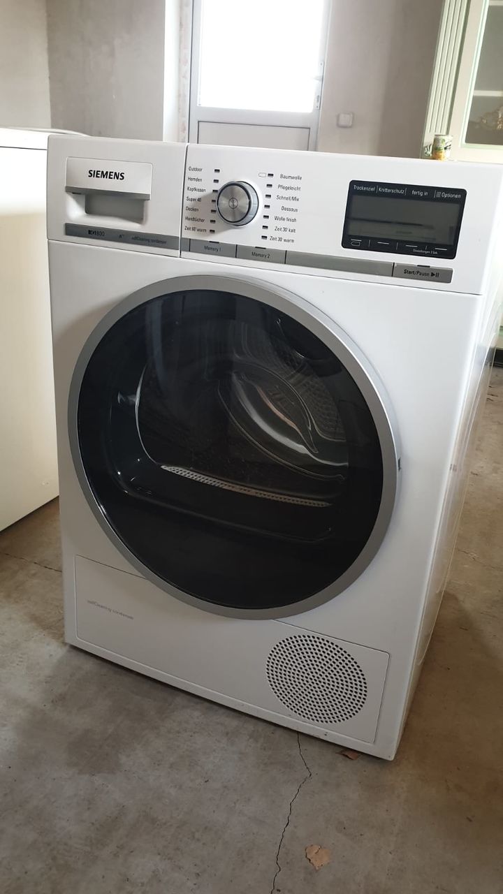 Mașină de uscat haine Siemens IQ 800 Self Cleaning Condenser