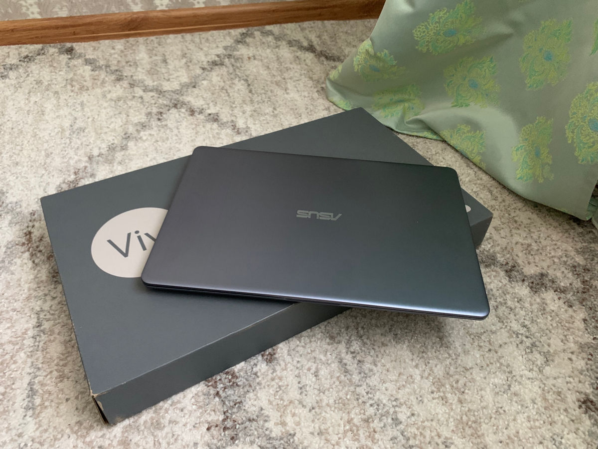 Игровой свежий Asus Vivobook S 15 - FullHd IPS, i5 8250u, 8GB DDR4