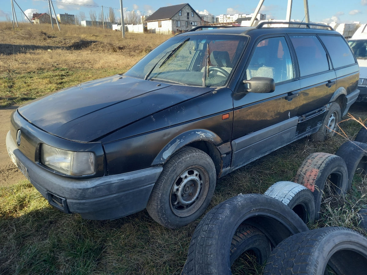 Volkswagen Passat 1992 г. с пробегом 1248552 км, Газ / Бензин (пропан), 800 €