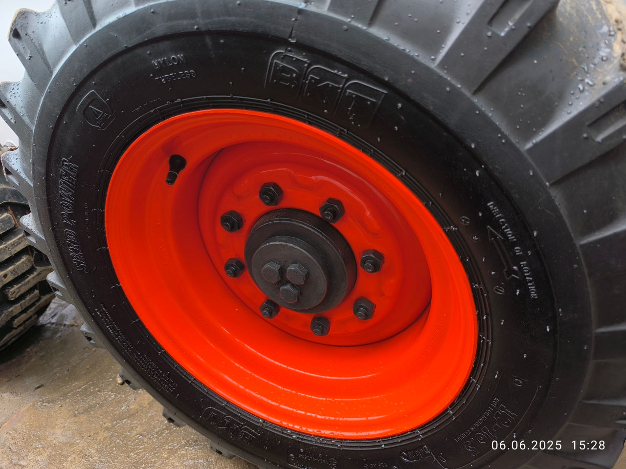 Мини погрузчик Bobcat 863 Turbo фото 4