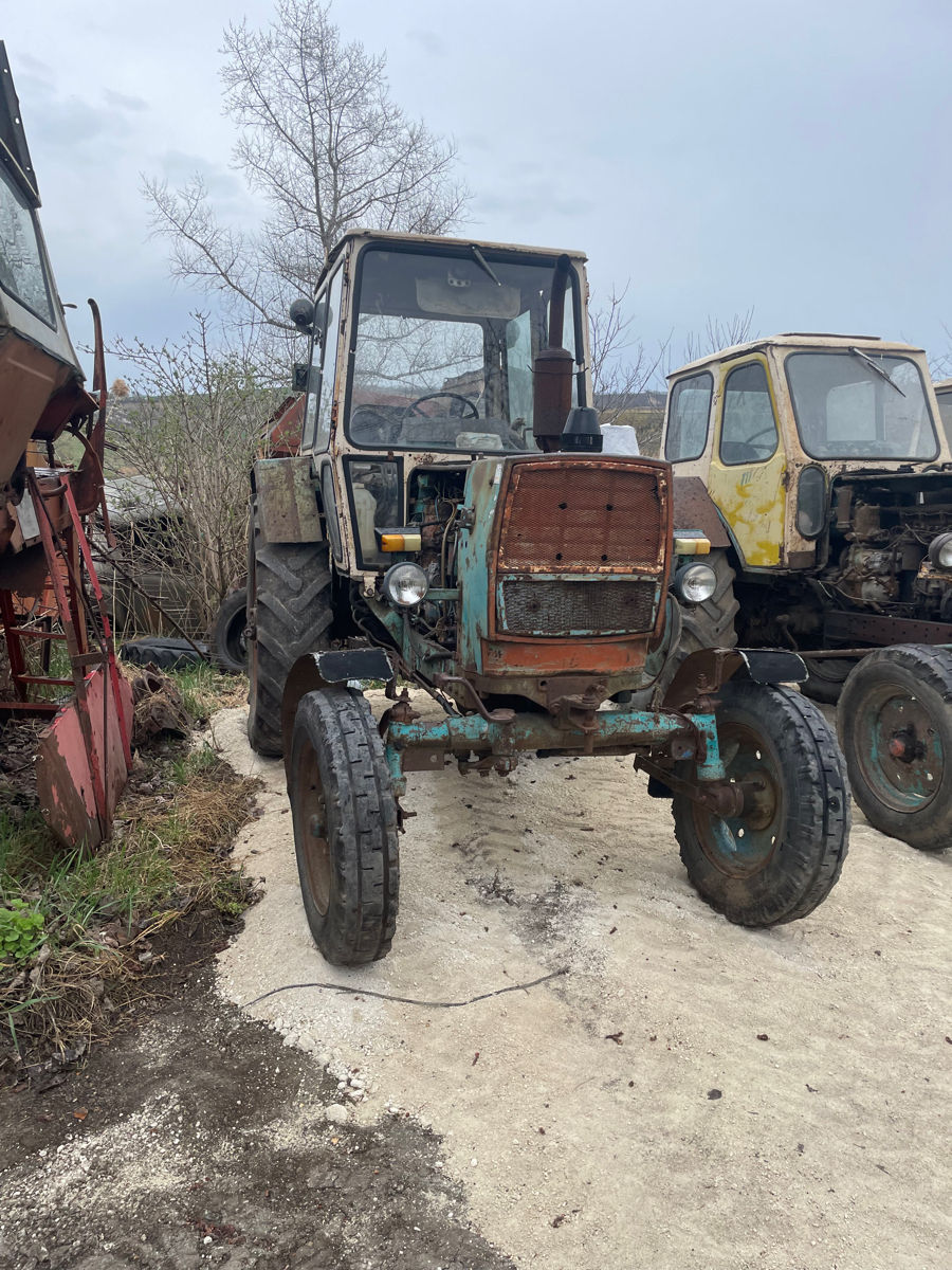 3 tractoare de vânzare foto 3