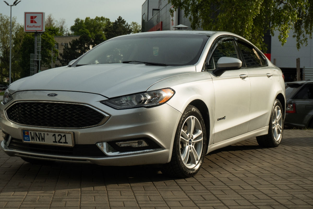 Servicii de închiriere auto premium la cele mai bune prețuri în chișinău ro-ru-eng foto 3