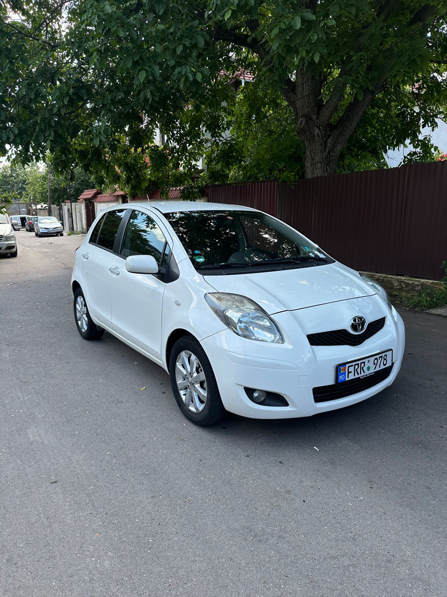 Toyota Yaris foto 1