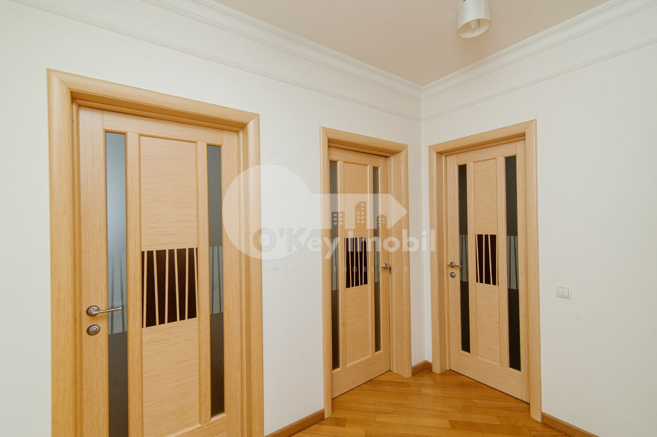 Apartament cu 3 camere, 130 m², Centru, Chișinău foto 17