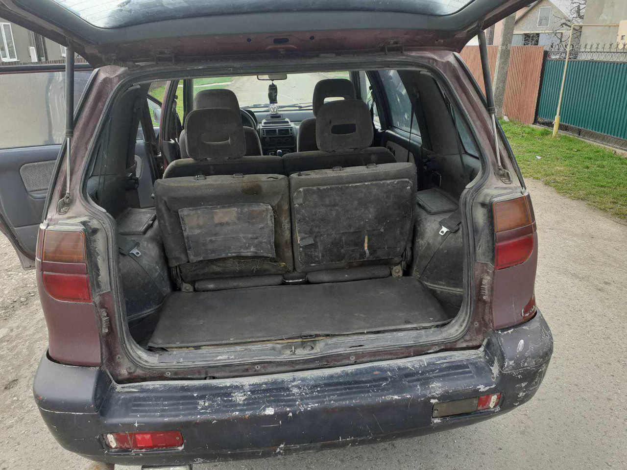 Mitsubishi Space Wagon foto 8