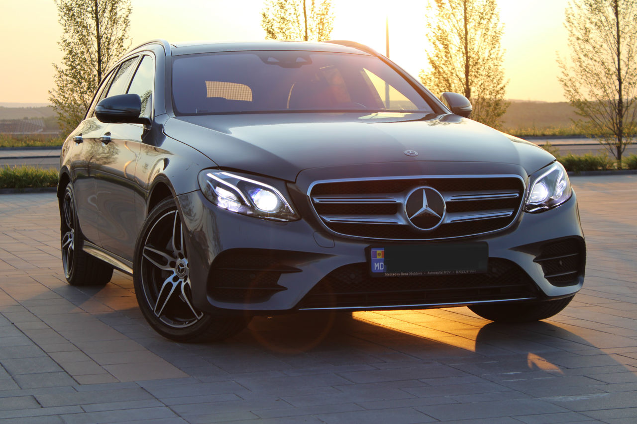 Mercedes E-Class фото 0