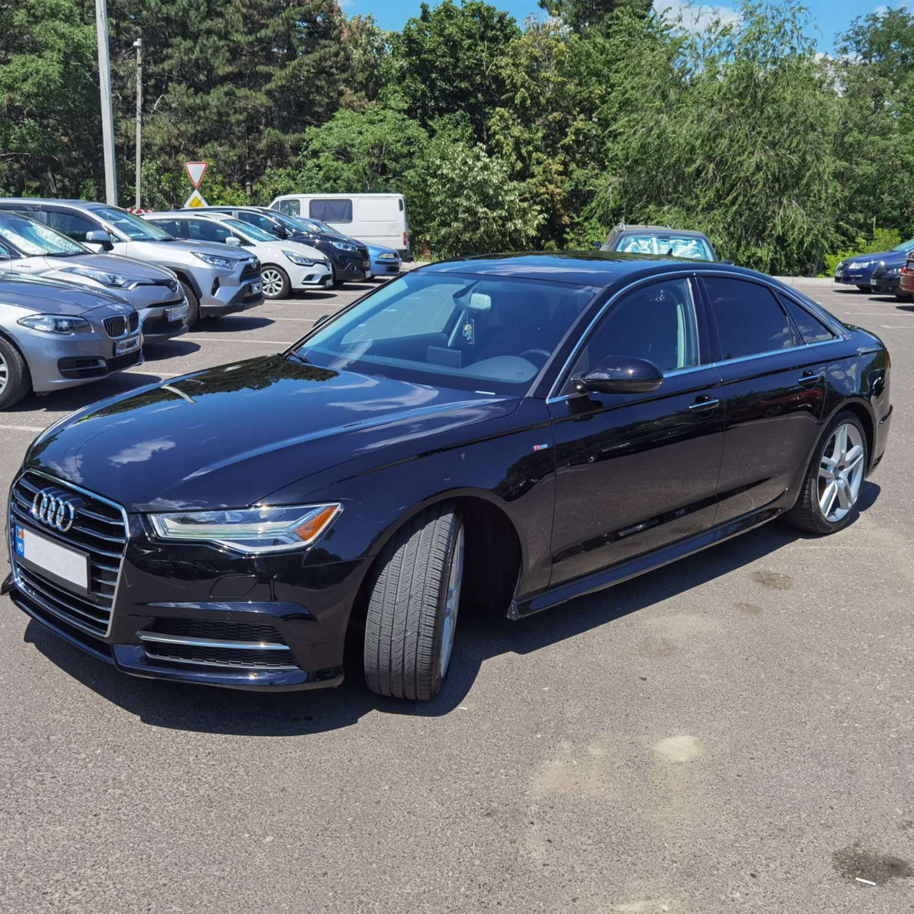Audi A6 фото 0