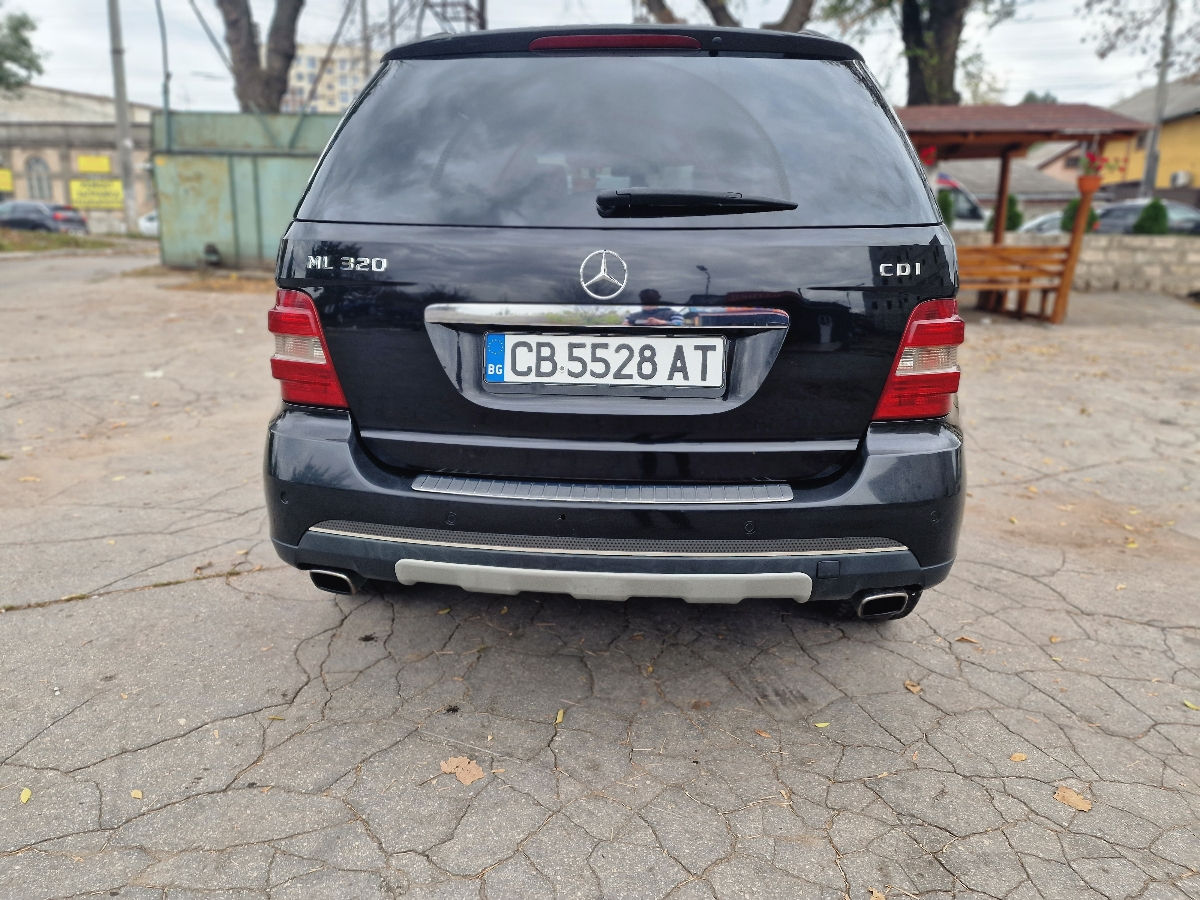 Mercedes M Class foto 3