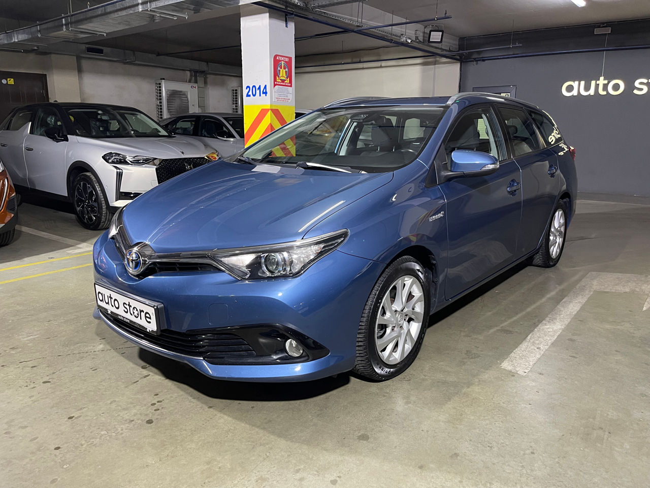 Toyota Auris foto 1