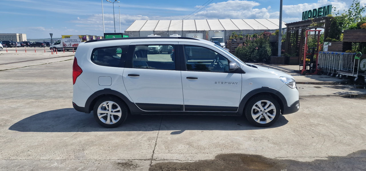 Chirie auto Chisinau/ Botanica/ Аренда авто / 7 locuri auto foto 9