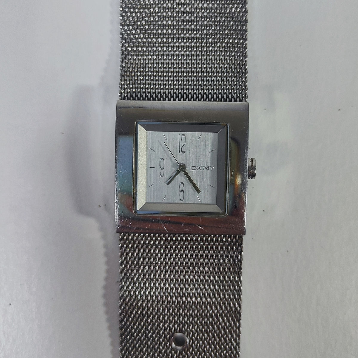 DKNY женские часы Quartz. Donna Karan New York.
 фото 1