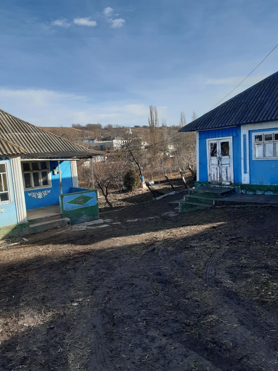 Casă aproape de Centrul satului фото 0