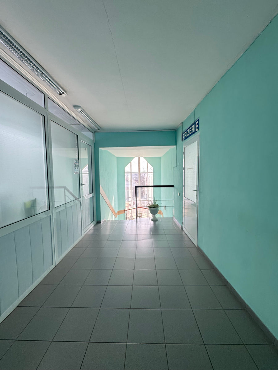 Clădire comercială de vânzare – Centru, Florești foto 13